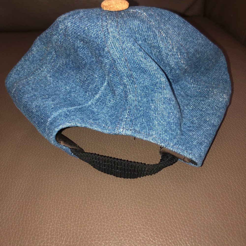 8/10 condition. - Picture 2 of 4